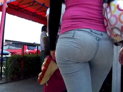 Round Ass In Candid Jeans Divine Butts Candid Milfs In