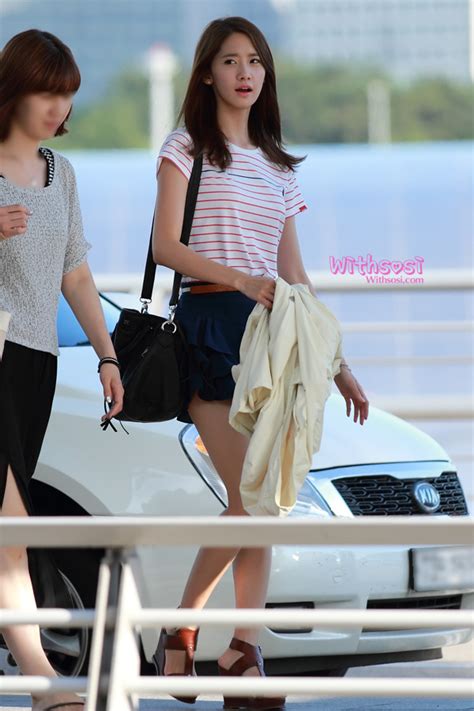 Yoona 윤아 Girls Generation Check Out Snsd Tiffany And