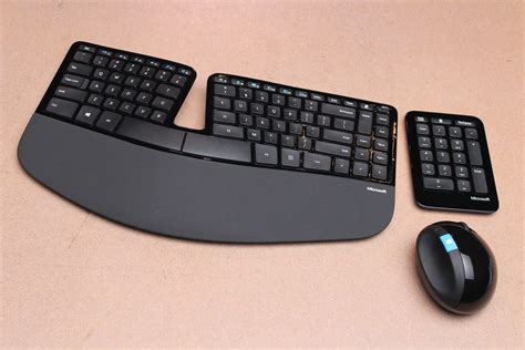 microsoft sculpt ergonomic keyboard review smart design steep learning curve pcworld
