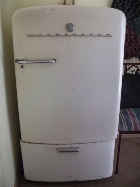 furniture kelvinator fridge  listed     feb    guelpa