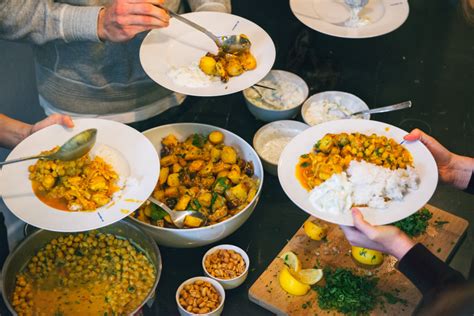 fvf cooks team lunch indian curry — friends of friends freunde von freunden