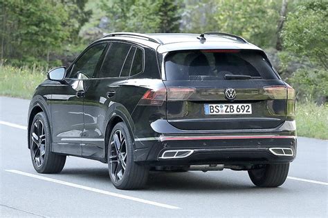 spy pics  volkswagen tiguan   spotted   time