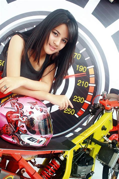 pembalap pembalap wanita cantik indonesia wagz hot