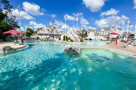 hotel    pool complex  disney world review  disneys yacht club resort