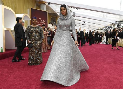 oscars red carpet top   iconic fashion moments  women