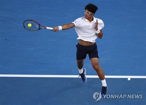 korean tennis star continues impressive run  australian open  beating djokovic