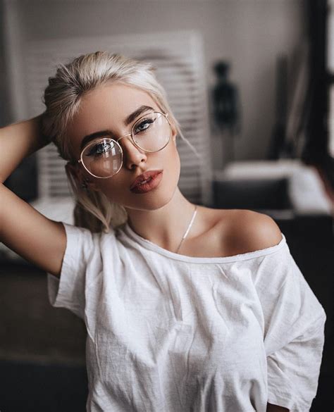 Girl Outfit Glasses Beautiful Instagram Mädchen Mit Brille Schöne