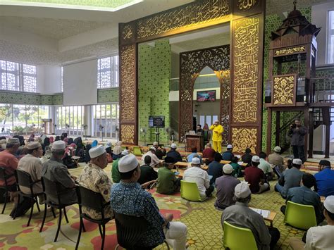 Masjid Raja Haji Fi Sabilillah Green Building Archives Dennis G Zill