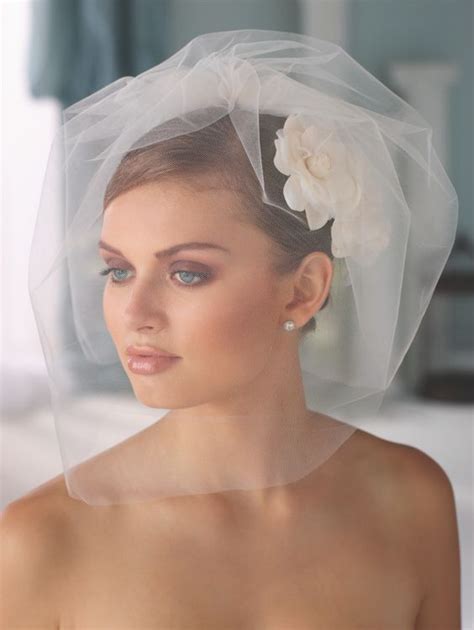 berger   dressed  headpiece short veils bridal bridal