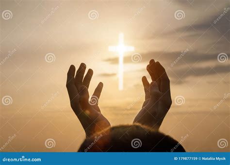 begrip gebed en religie stock afbeelding image  menselijk