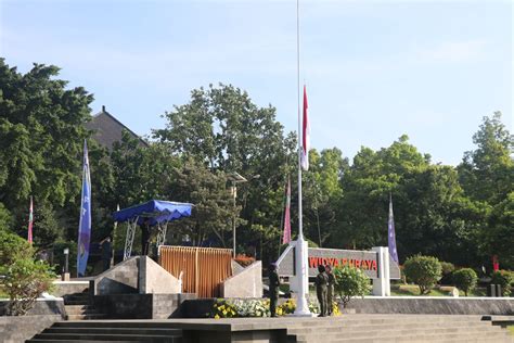 Peresmian Monumen Universitas Diponegoro Pada Peringatan Hari Sumpah
