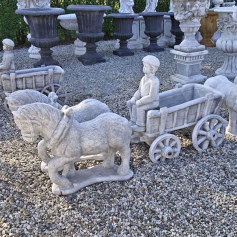 paard en wagen middel mooi betonnen tuinbeeld voor uw tuin