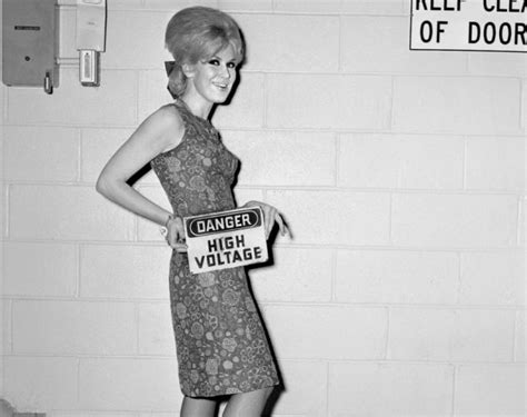 dusty springfield famous female recording star arrives at kennedy
