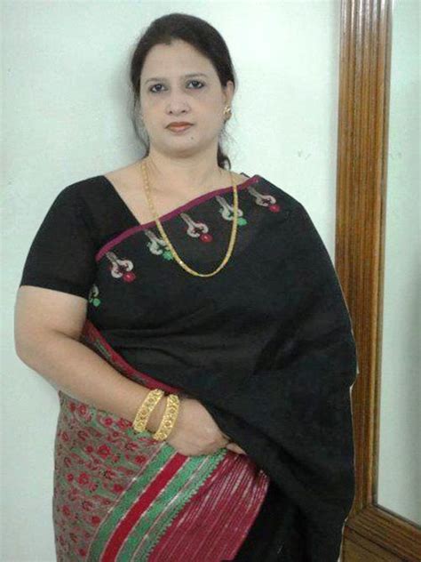 how is looking black saree indian girls clothes for women