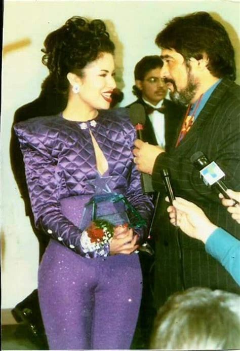 Outfit Selena Quintanilla Funeral ~ Outfit Today