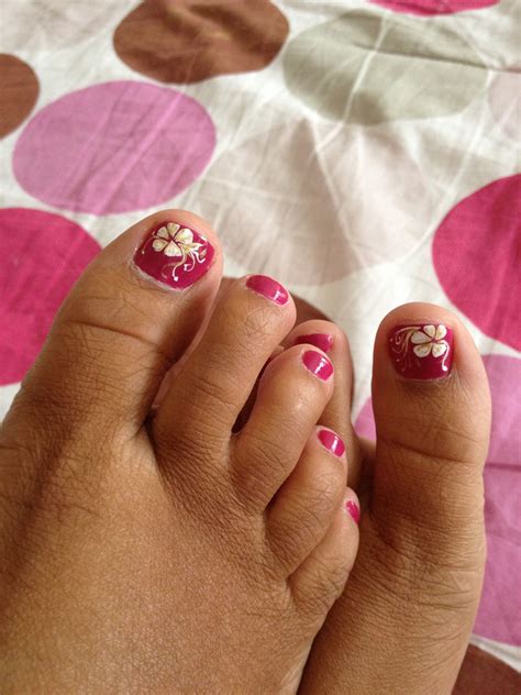spring toes nails mani pedi  style