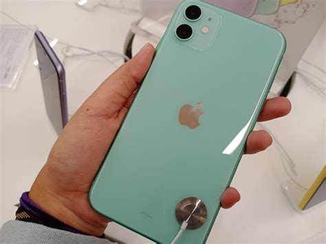 rekomendasi hp iphone jutaan september  insiden