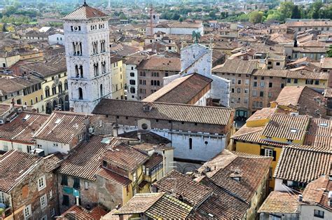 lucca travel guide      blog  bookings