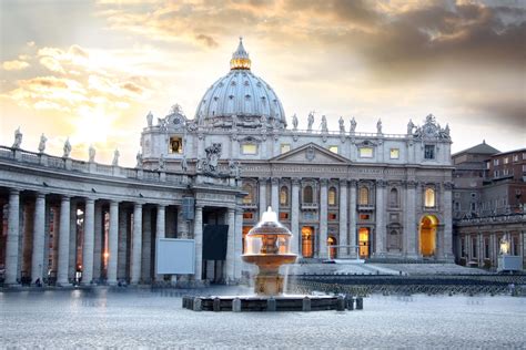 st peters basilica vatican  christmas headquarters   world traveldiggcom