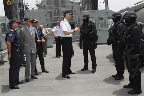 fuerza de guerra naval especial visita felipe vi fgne cartagena murcia fuerza de guerra