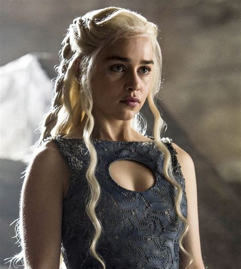 i just can t do it emilia clarke on not watching house of the dragon