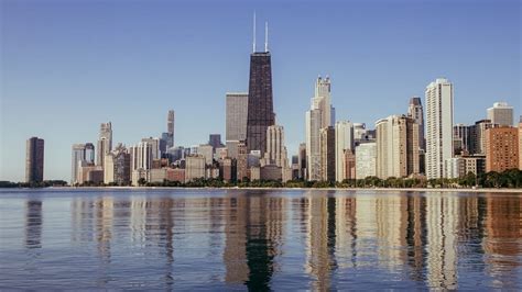 top  safest cities  illinois newhomesource