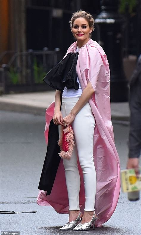 Olivia Palermo Looks Pretty In A Pink As Her Hubby Photographs Her On