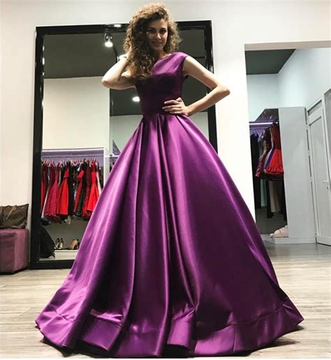 Elegant Long Satin Open Back Ball Gowns Prom Dresses 2018