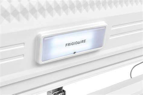 Frigidaire 14 8 Cu Ft White Chest Freezer Fffc15m4tw