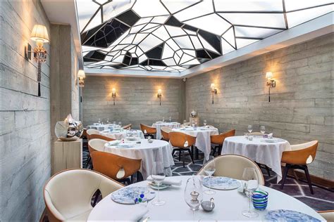 supremely stylish restaurants  paris architectural digest