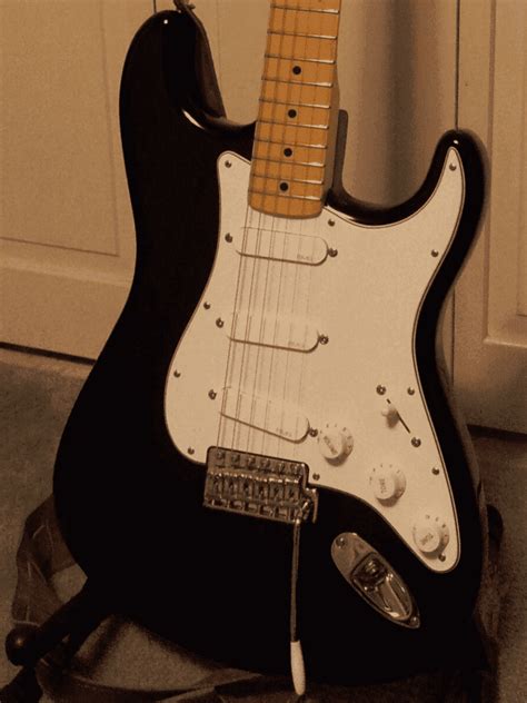 fender classic series stratocaster 70 s with emg sa