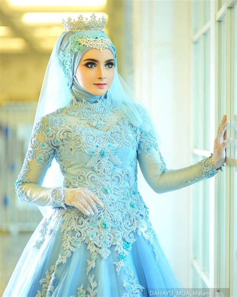 pin oleh asiah di muslim bridal hijab niqab ~bridesmaids gaya pengantin gaun perkawinan dan