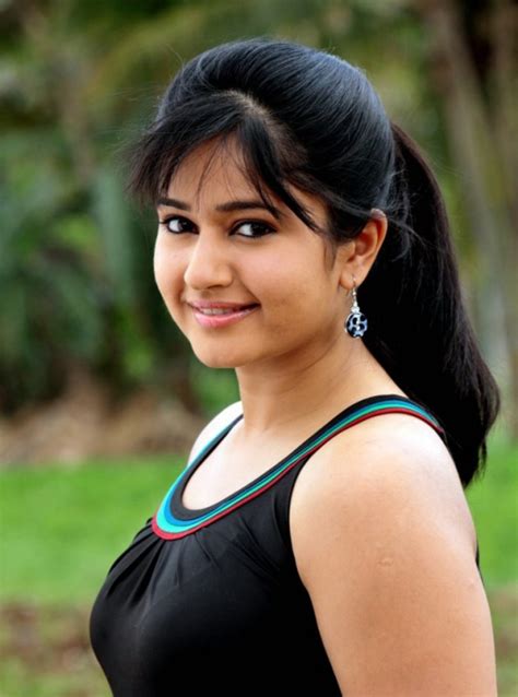 South Actress Poonam Bajwa Hot Photos Atozcinegallery