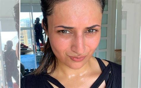 Divyanka Tripathi Records Video While Schooling A Man For Polluting