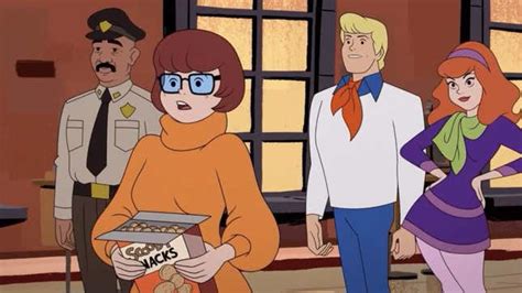 Velma S Lesbianism Becomes Canon In New Scooby Doo Film
