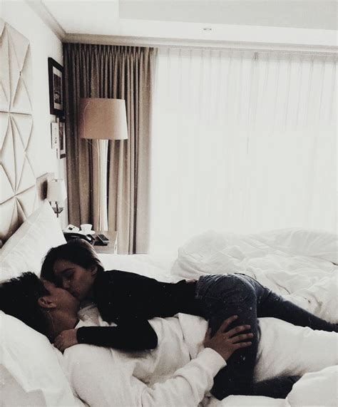 𝘤𝘢𝘴𝘶𝘢𝘭 𝘤𝘰𝘶𝘱𝘭𝘦 𝘢𝘦𝘴𝘵𝘩𝘦𝘵𝘪𝘤⋆ Romantic Bed Couples Couple Goals