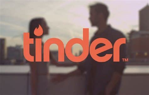 tinder users lured by sexy spam bots peddling castle clash game