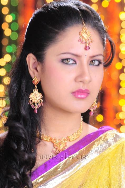 Pooja Bose Hot Sexy Saree Hot Pics Actress Hot Pics Wallpapers Images