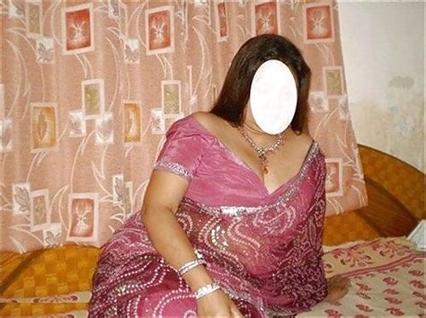 Saree Nude Indian Aunty 6 Pics Xhamster