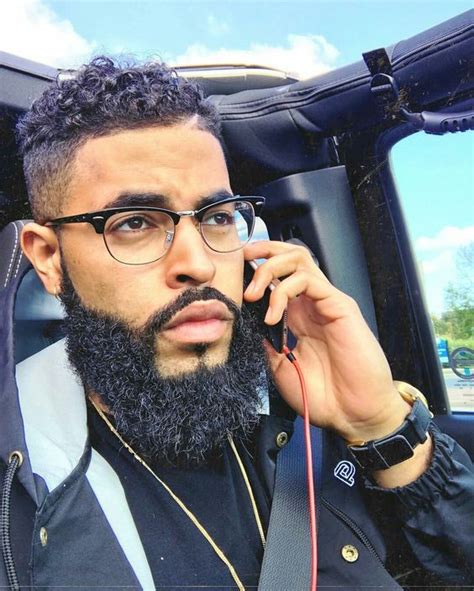 cool beard styles for black men with glasses picture guide