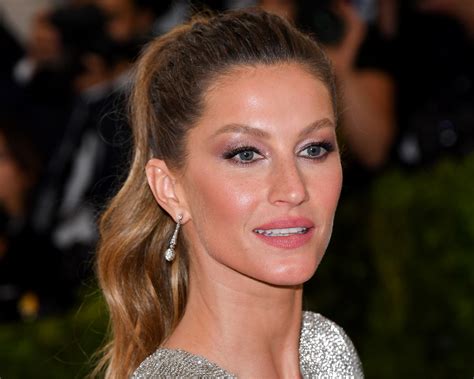 gisele bündchen cried before her first major runway show—and it wasn t