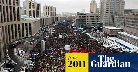 russian anti putin protests draw thousands to moscow again russia