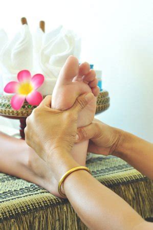 foot massage   spa shop stock images page everypixel