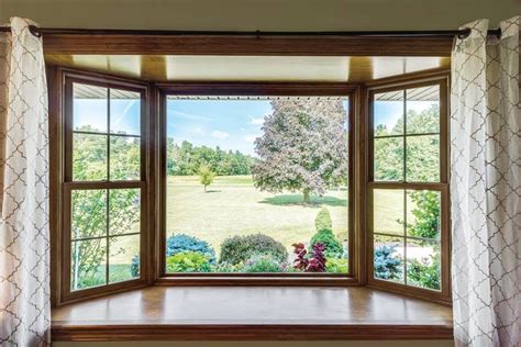 pin  blackwell  ranch house ideas bow window bay window clad wood