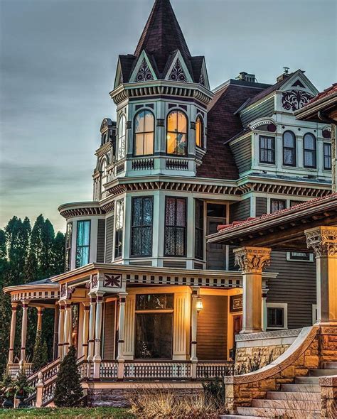 review  architectural style victorian