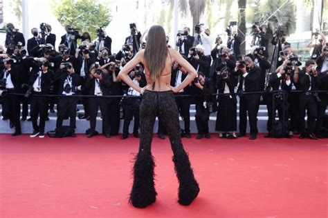 Izabel Goulart S Buttocks In Cannes 2021 18 Photos
