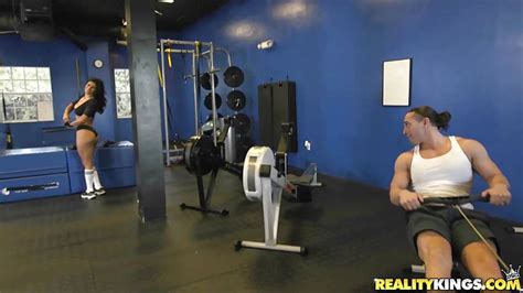 Tarzan Xo Rivera In Hot Milf Fucks Gym Trainer Hd
