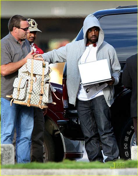 Kanye West Is Cool With The Paparazzi Photo 1416721 Photos Just