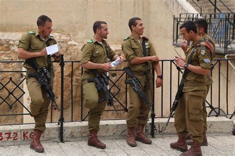 activists leave birthright trip  protest lack  hot israeli soldiers  mideast beast