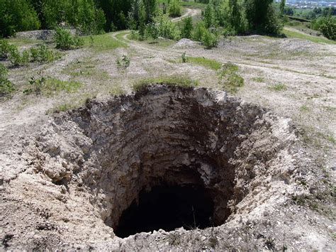 whats  deepest hole  dug  earth   deep